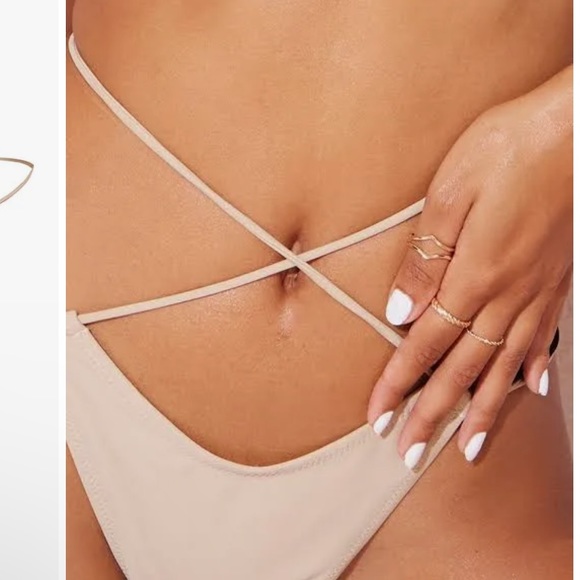 NWT Pretty little thing bikini bottoms - Picture 2 of 8